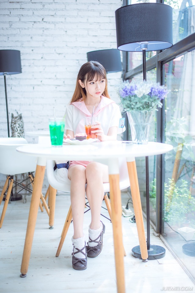 杀刘璋的声音越来越强烈，以张松为首的益州世家数次在刺史府前请命，最终还是将不想掺和此事的庞统给扯进来了。